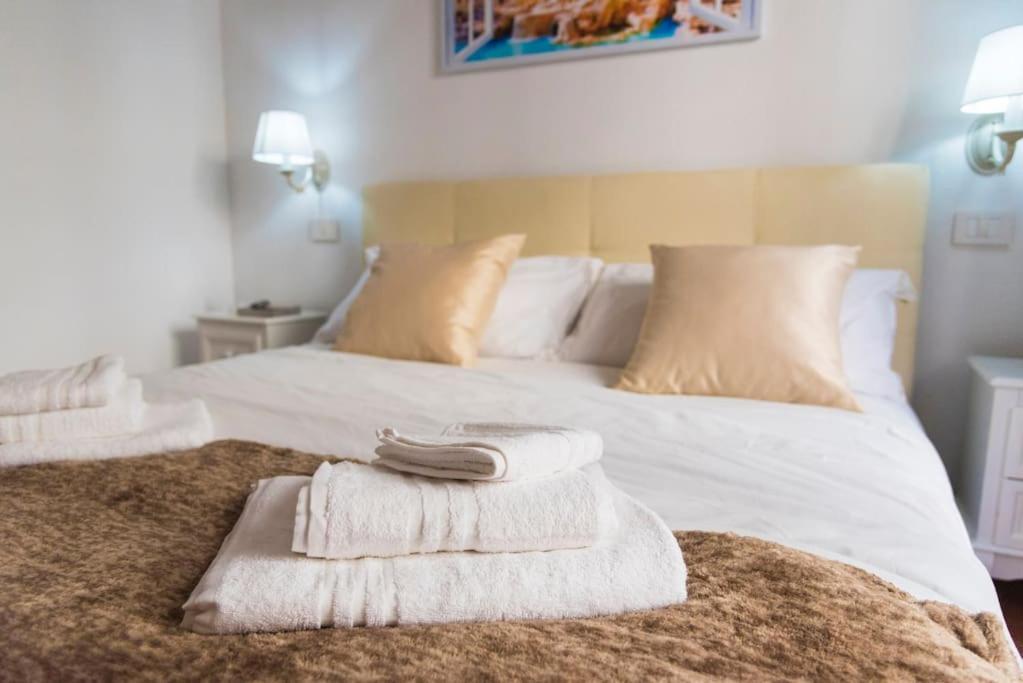 Apartament Trevi Domus Avignonesi Rzym Zewnętrze zdjęcie