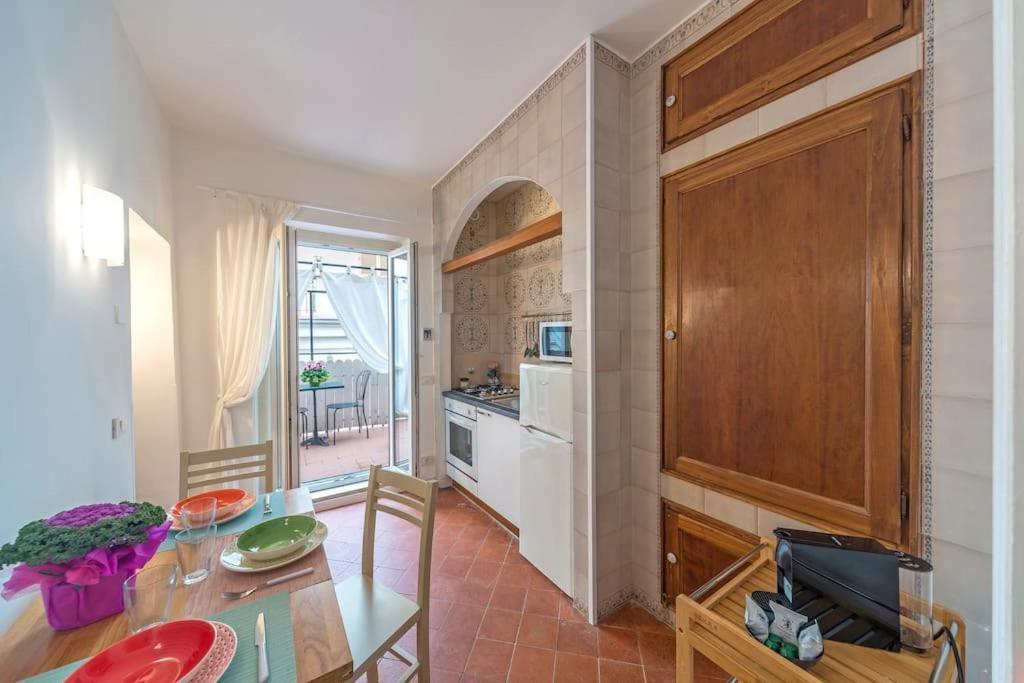 Apartament Trevi Domus Avignonesi Rzym Zewnętrze zdjęcie